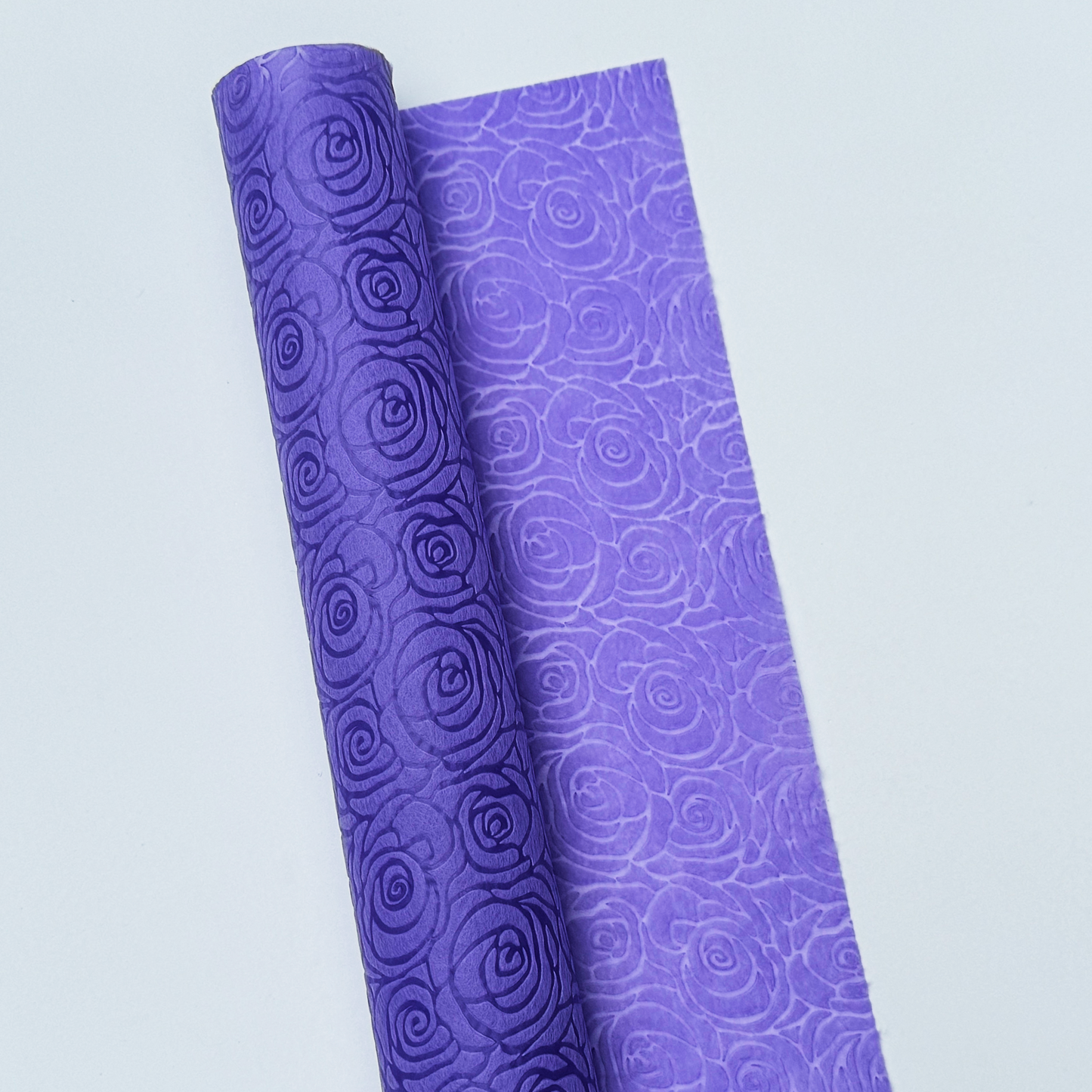 PAPEL GOFRADO ROSAS