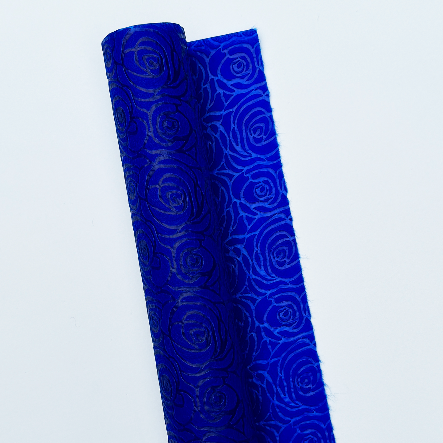 PAPEL GOFRADO ROSAS