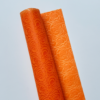 PAPEL GOFRADO ROSAS